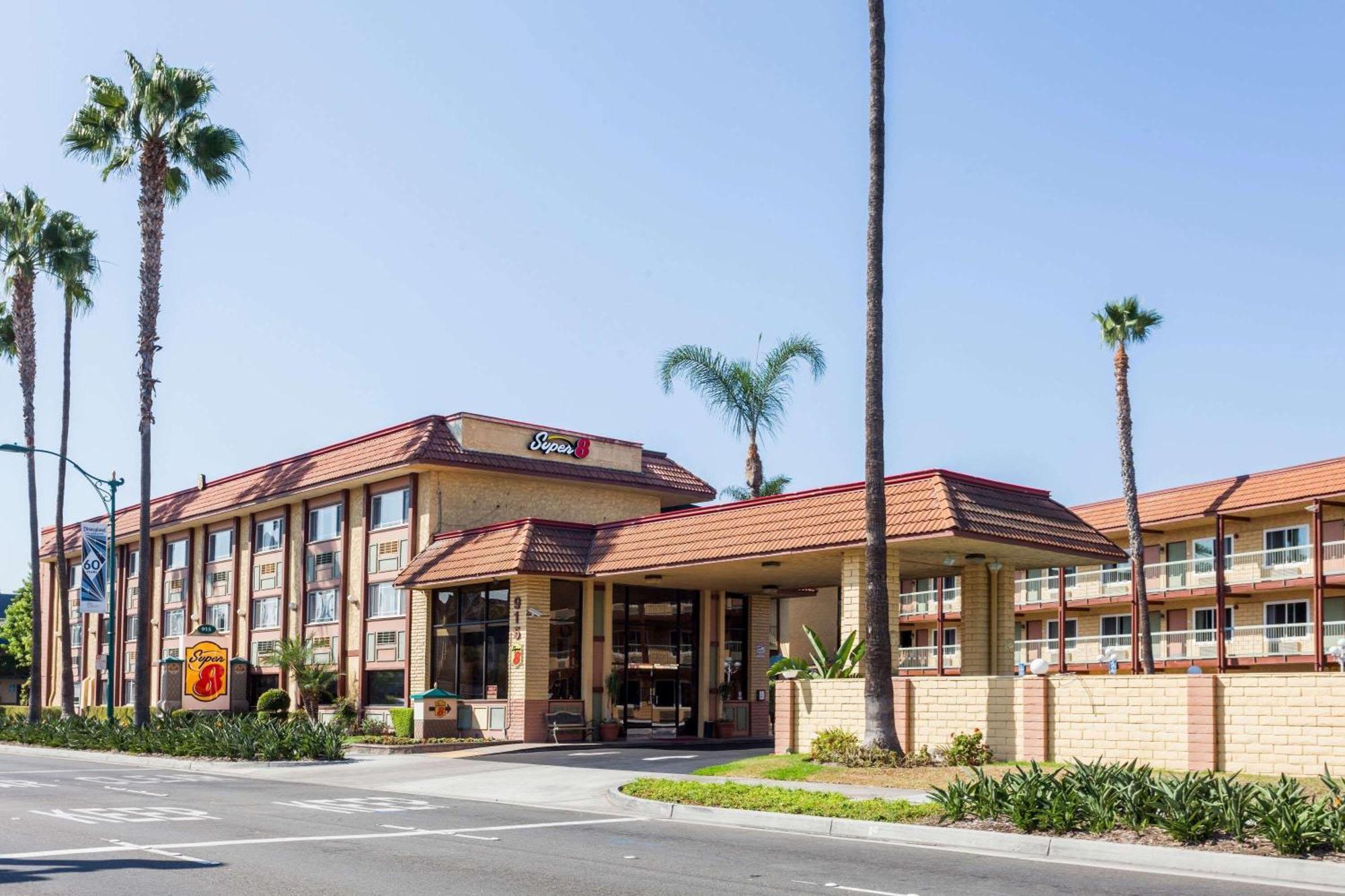 5 Hoteles en California y Nevada que Destacan por su Ubicación