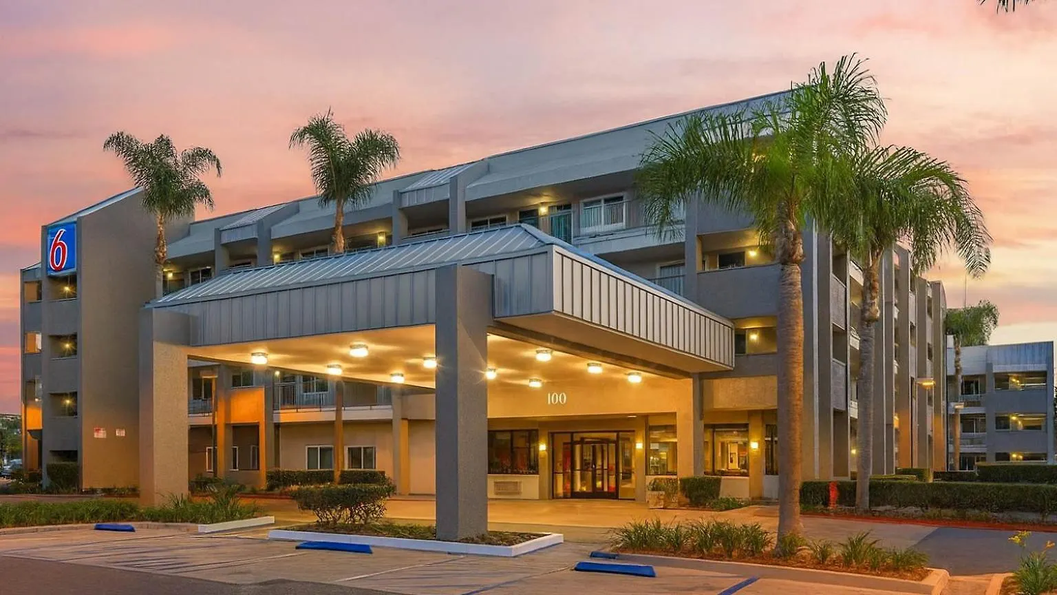 Cerca de Anaheim Plaza: 7 Hoteles 3 Estrellas Comparados