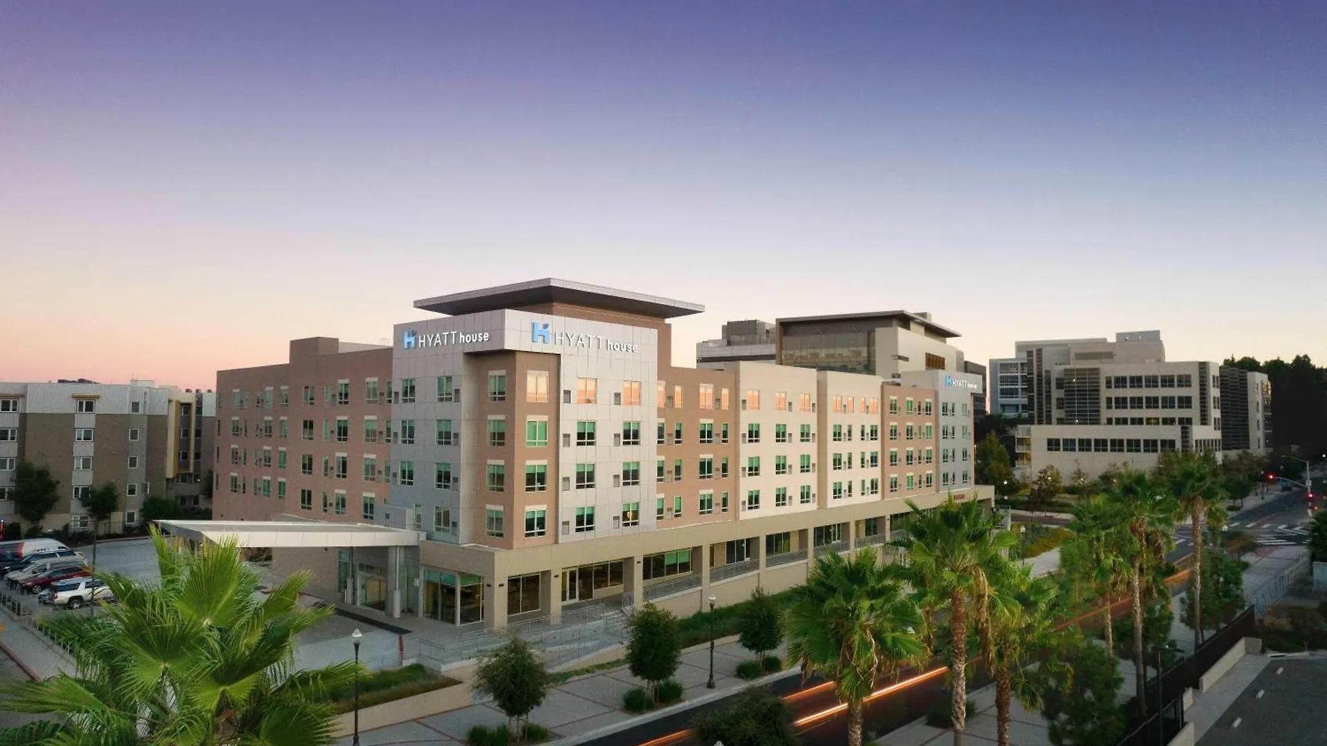 4 Hoteles de Negocios en Los Ángeles para Viajar Sin Fricciones