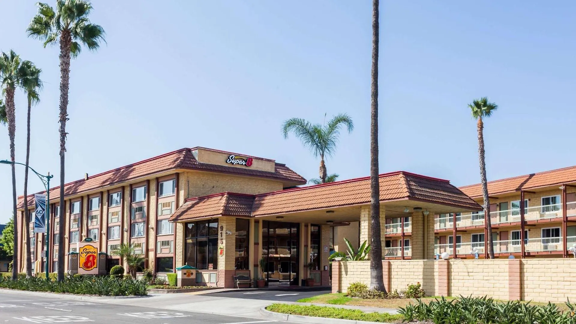 5 Hoteles en California y Nevada que Destacan por su Ubicación
