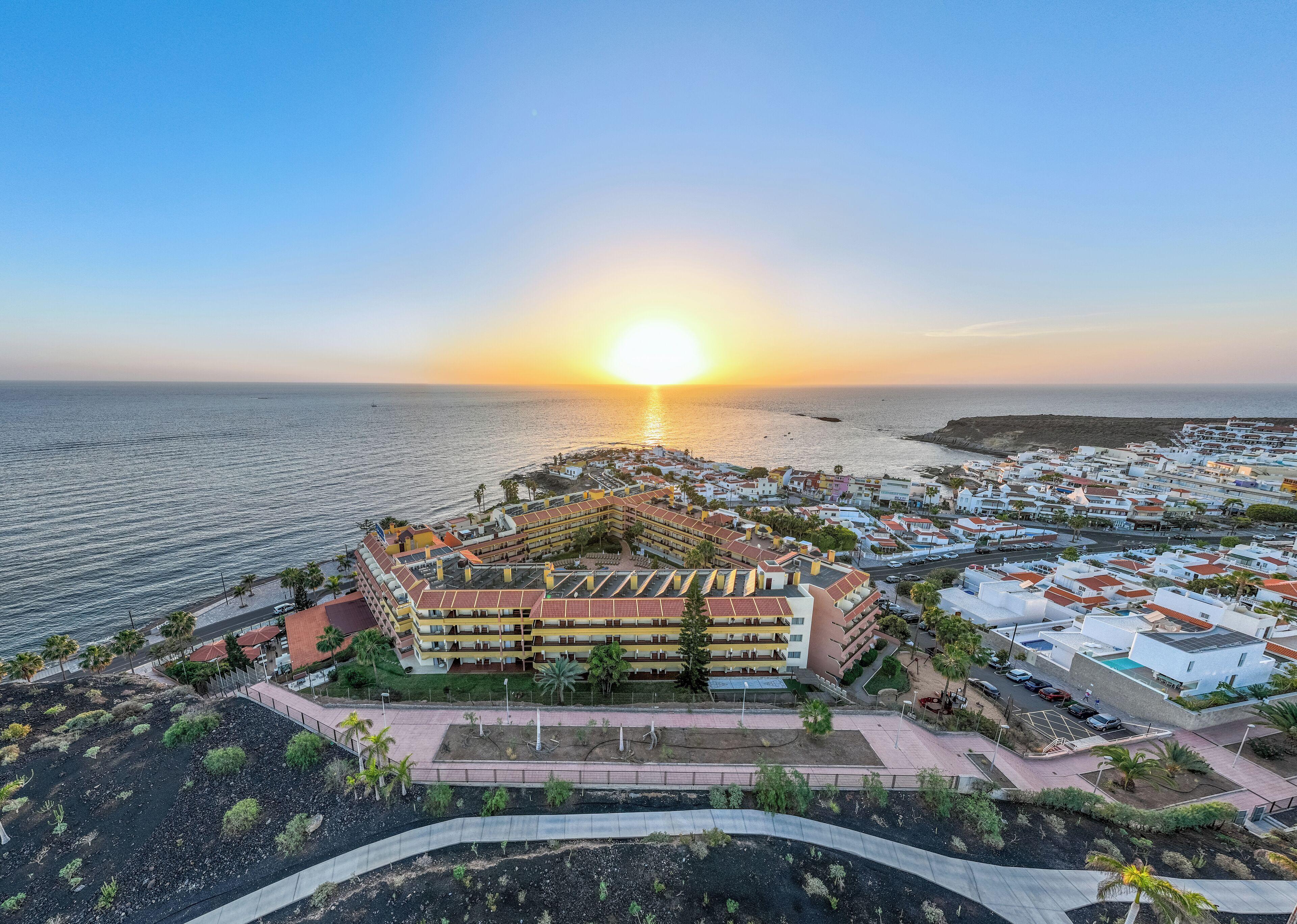 7 Hoteles Familiares Cerca del Golf Costa Adeje que Vale la Pena